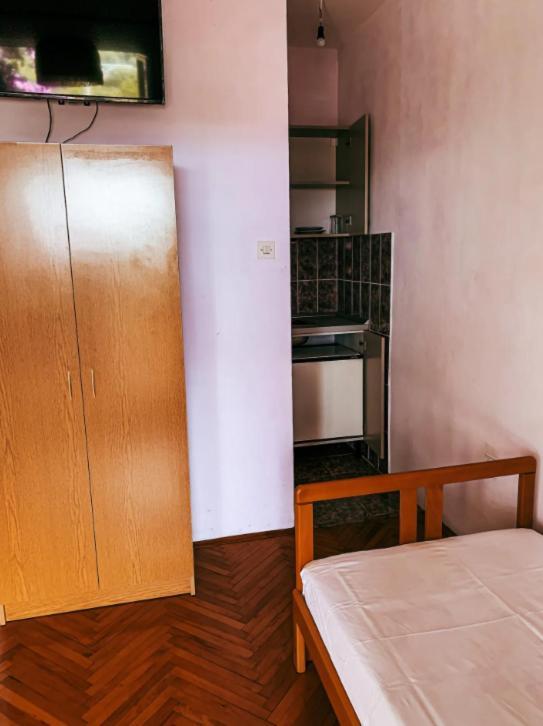 Peaceful, Cosy Tivat Guesthouse Exteriör bild